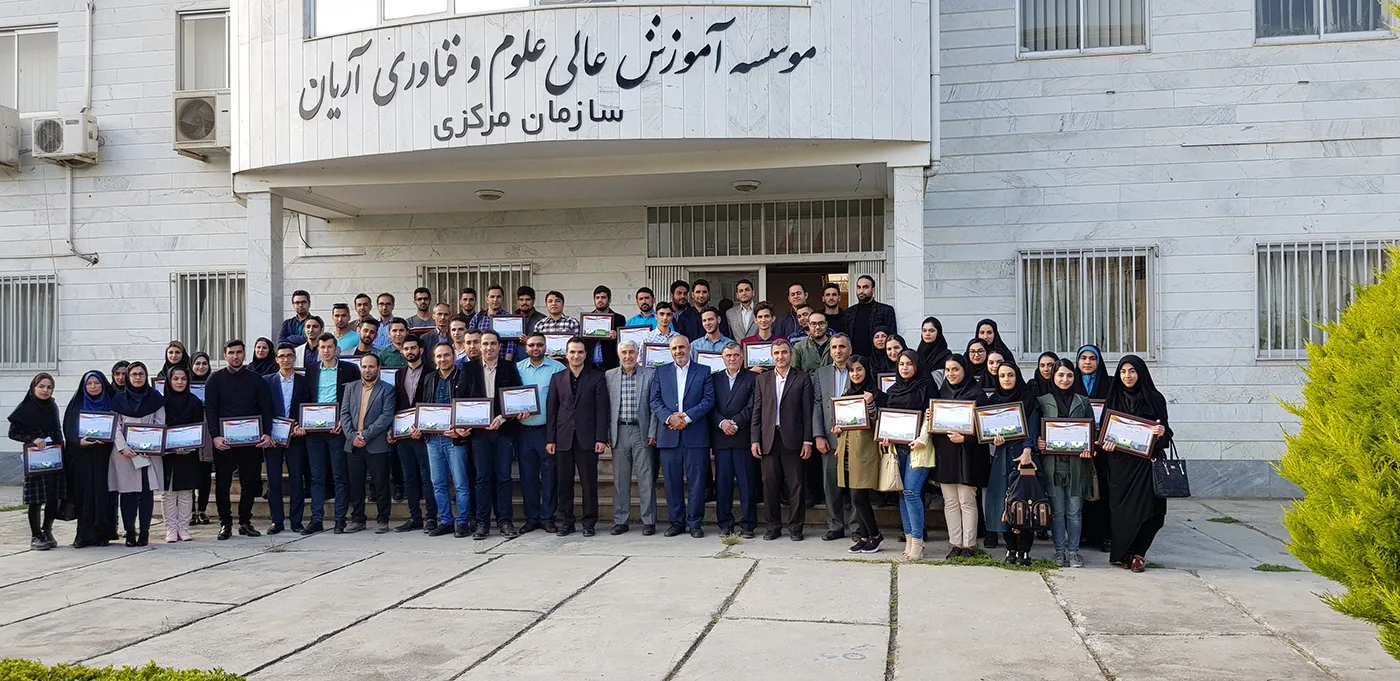 تصاویر جشن‌های تجلیل از دانشجویان برتر علمی در سال‌های مختلف